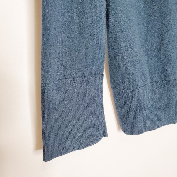 Green/Blue Loft Crew Sweater - Sz XS (EUC) - Picture 9 of 9